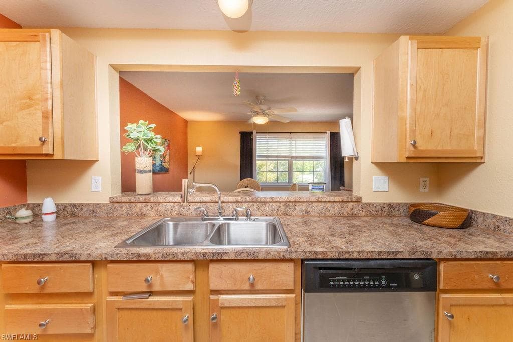 3344 N Key DR # 6, NORTH FORT MYERS FL 33903-16