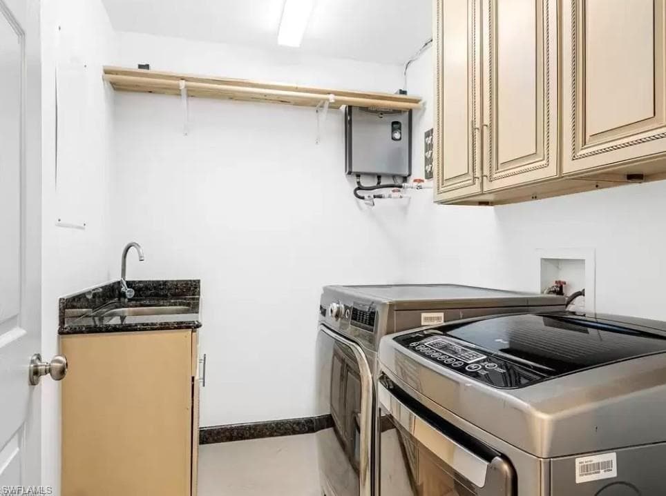 6343 Mark LN, FORT MYERS FL 33966-32