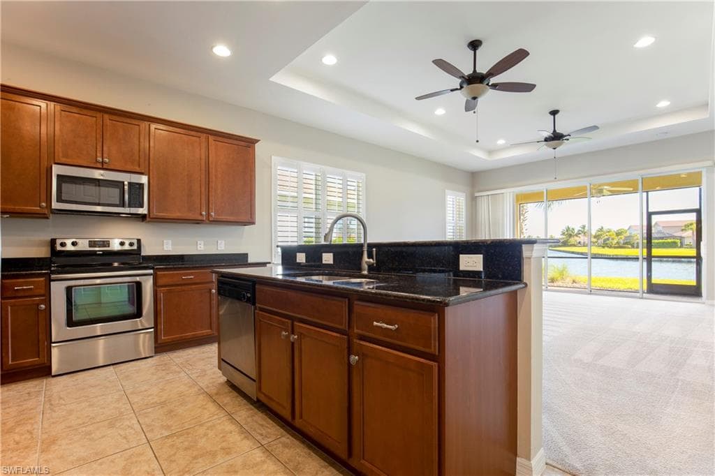 13515 Cambridge LN, NAPLES FL 34109-2