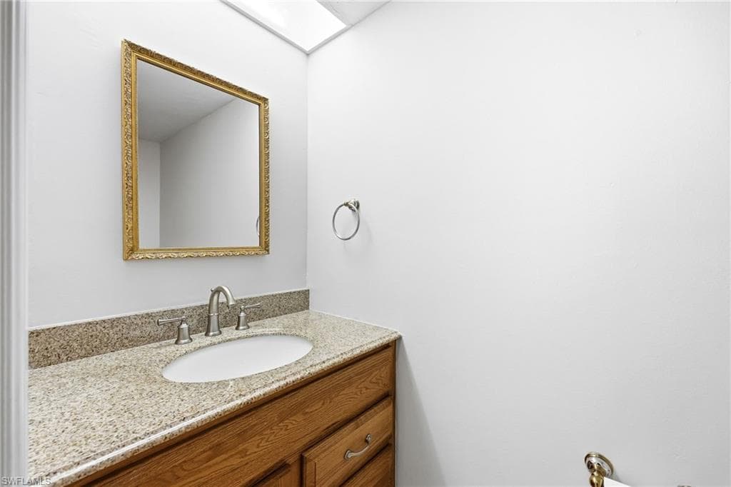 196 Sabal Lake DR, NAPLES FL 34104-12