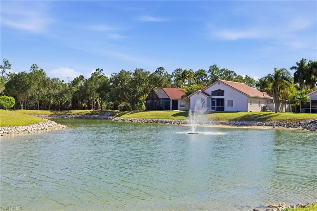 196 Sabal Lake DR, NAPLES FL 34104-4