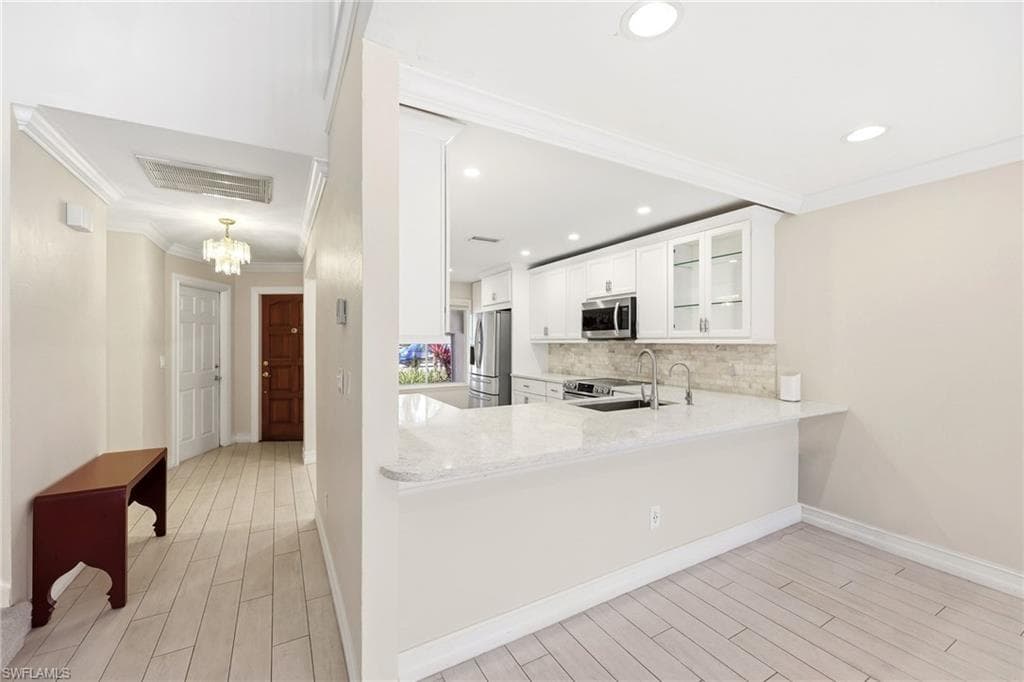 196 Sabal Lake DR, NAPLES FL 34104-13