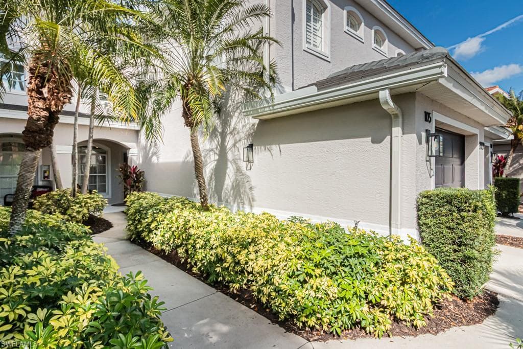 2029 Crestview WAY # 105, NAPLES FL 34119-1