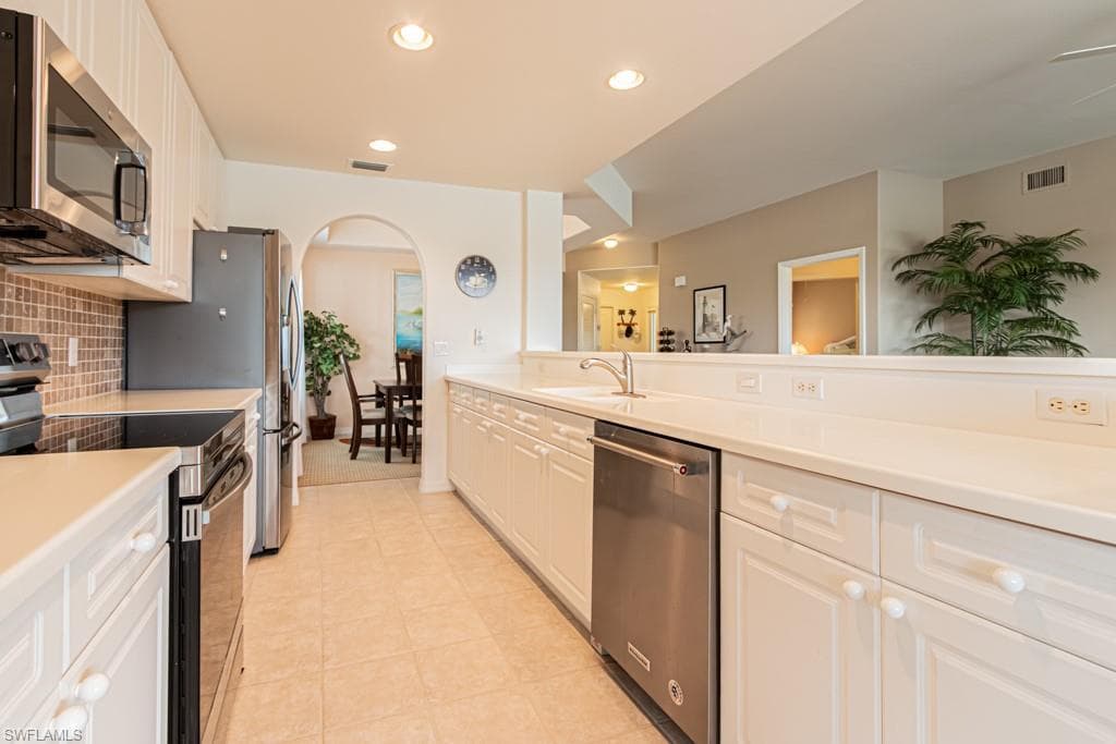 2029 Crestview WAY # 105, NAPLES FL 34119-12