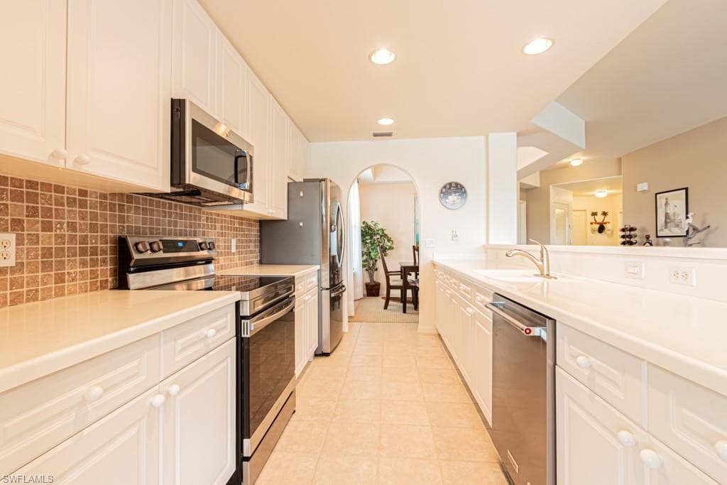 2029 Crestview WAY # 105, NAPLES FL 34119-8