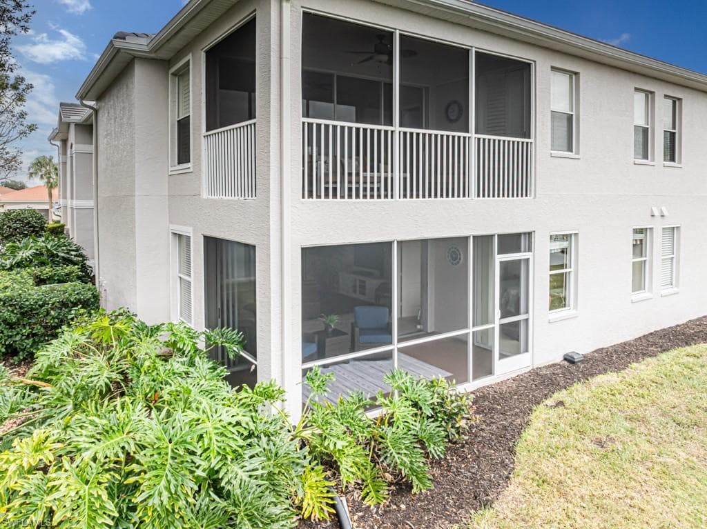 2029 Crestview WAY # 105, NAPLES FL 34119-33
