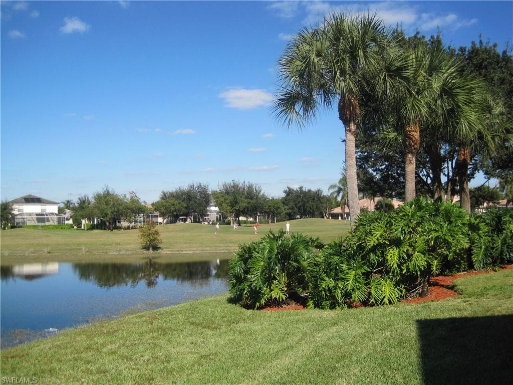 2029 Crestview WAY # 105, NAPLES FL 34119-37