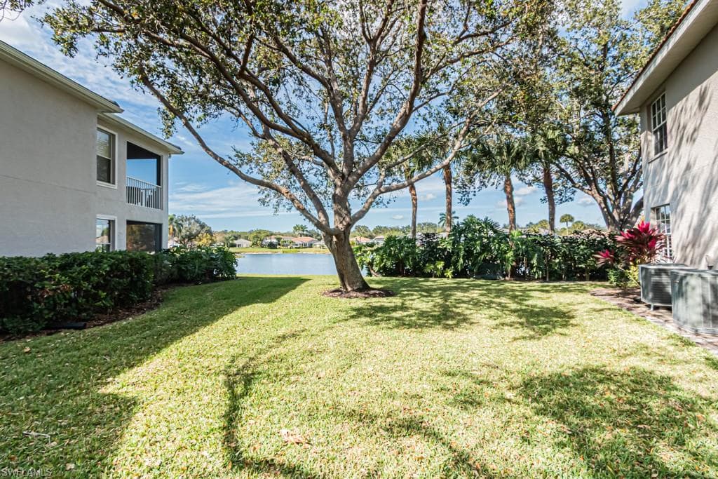 2029 Crestview WAY # 105, NAPLES FL 34119-17