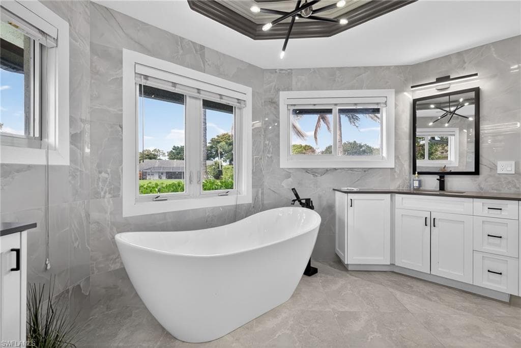 2341 MAYFIELD CT # 8, NAPLES FL 34105-19