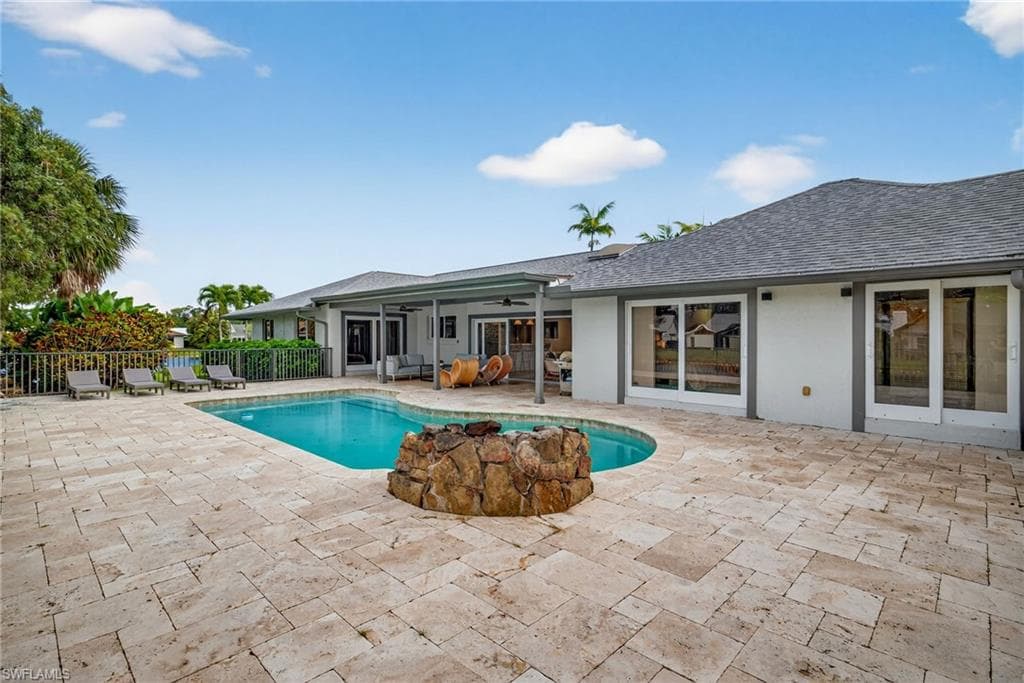 2341 MAYFIELD CT # 8, NAPLES FL 34105-33