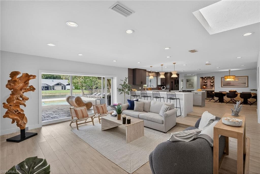 2341 MAYFIELD CT # 8, NAPLES FL 34105-3