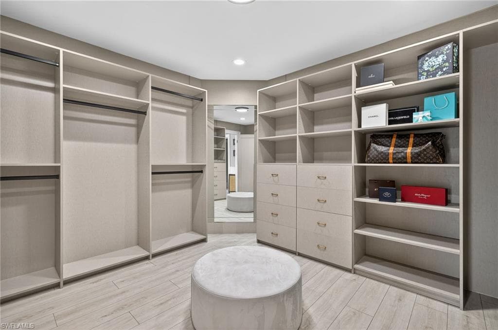 2341 MAYFIELD CT # 8, NAPLES FL 34105-24