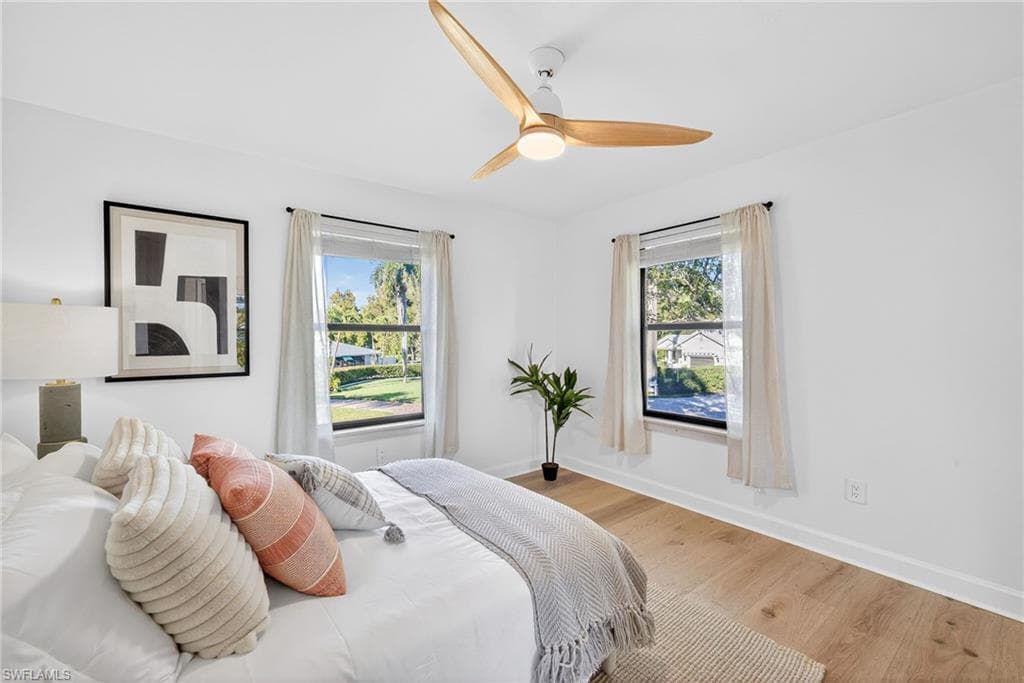 1275 8TH AVE N, NAPLES FL 34102-21