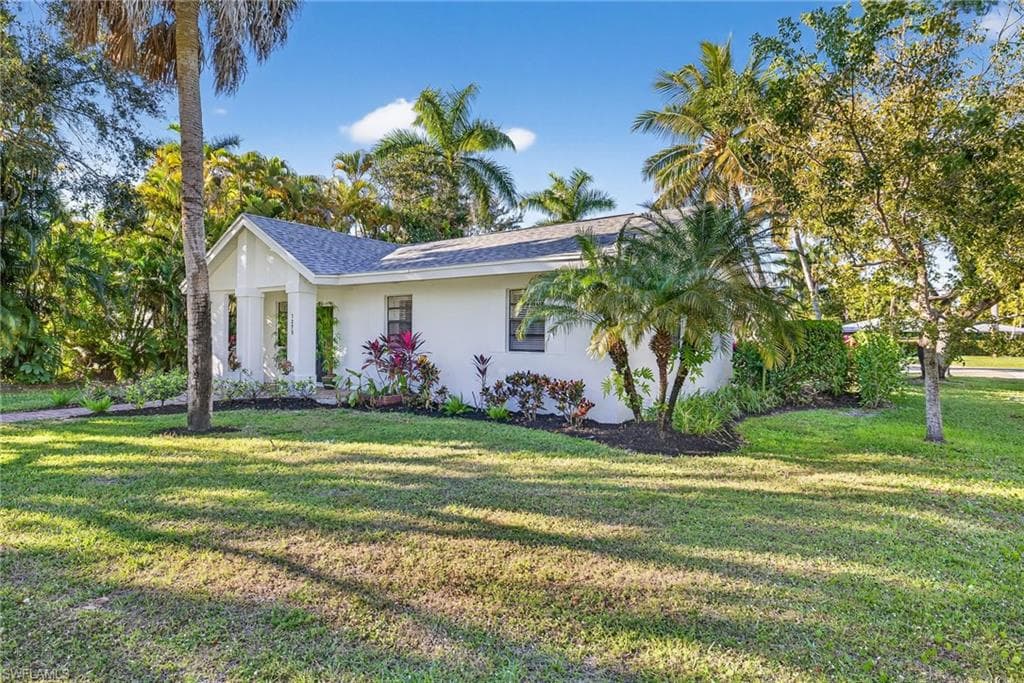 1275 8TH AVE N, NAPLES FL 34102-2