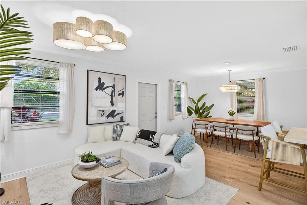 1275 8TH AVE N, NAPLES FL 34102-4