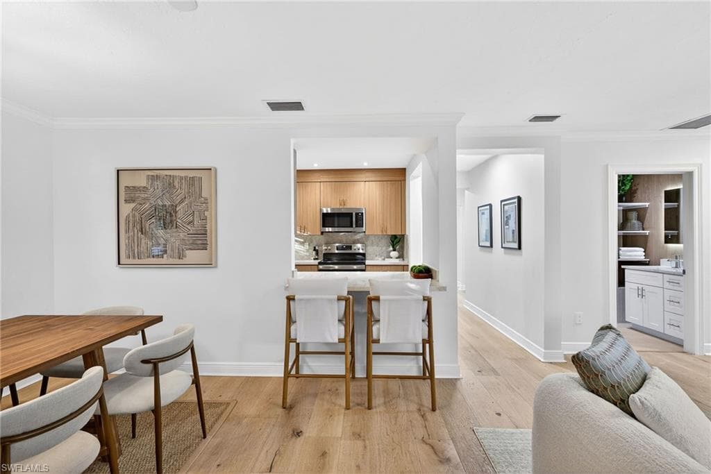 1275 8TH AVE N, NAPLES FL 34102-8