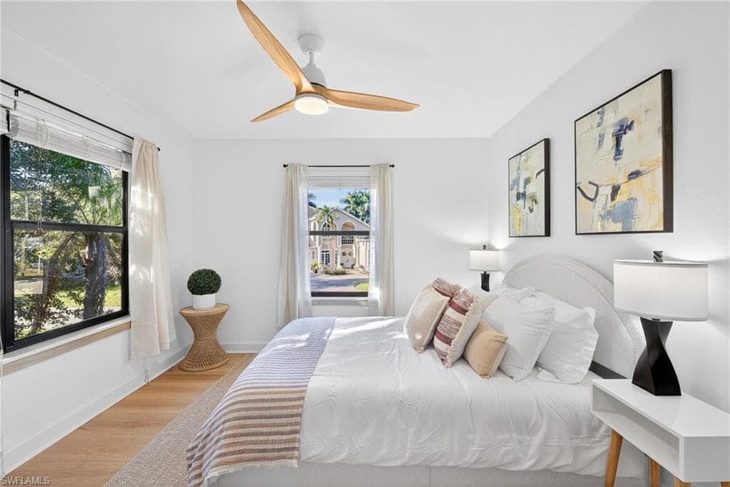 1275 8TH AVE N, NAPLES FL 34102-20