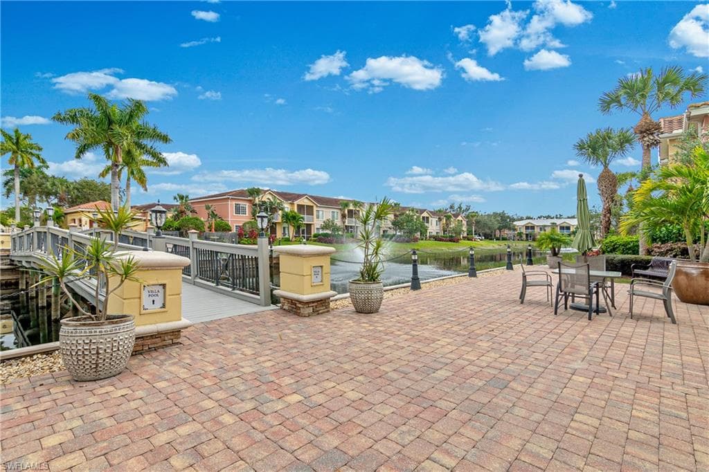 20230 Estero Gardens CIR 206-22