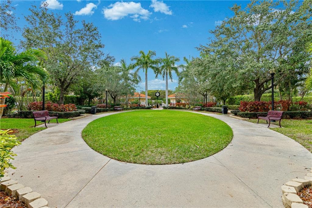 20230 Estero Gardens CIR 206-31