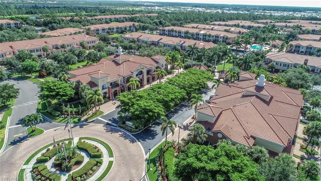 20230 Estero Gardens CIR 206-20