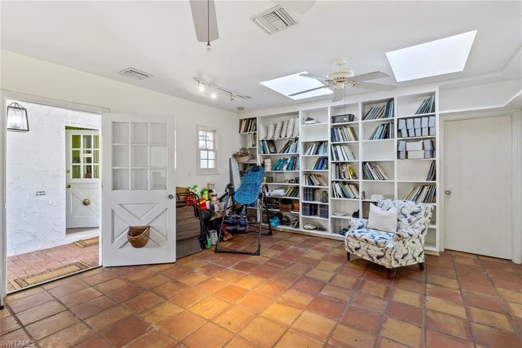 1348 Alcazar AVE, FORT MYERS FL 33901-25