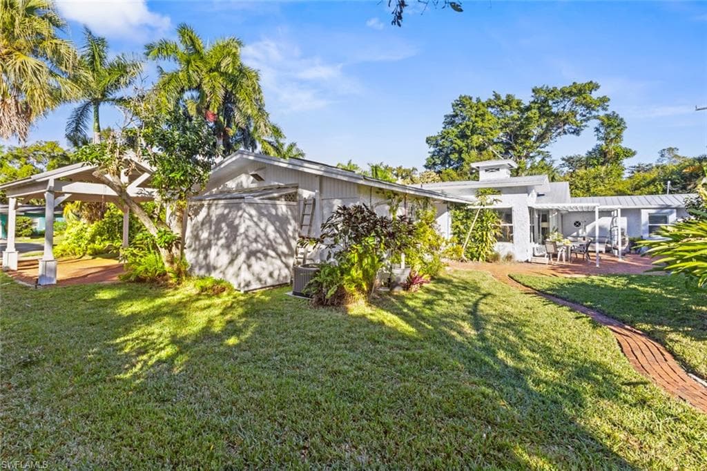 1348 Alcazar AVE, FORT MYERS FL 33901-29