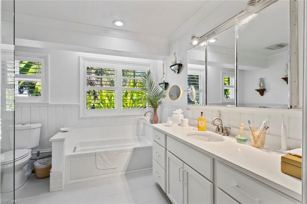 1348 Alcazar AVE, FORT MYERS FL 33901-17