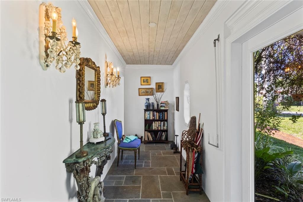 1348 Alcazar AVE, FORT MYERS FL 33901-3