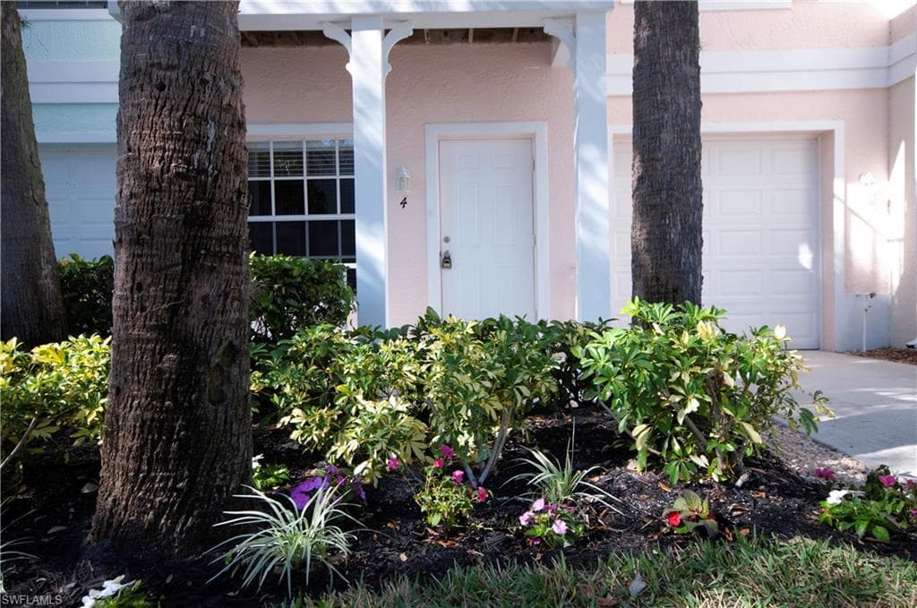 3281 Lindsey LN # 55, NAPLES FL 34109-32