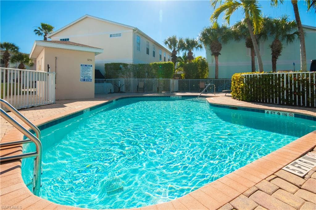 3281 Lindsey LN # 55, NAPLES FL 34109-36