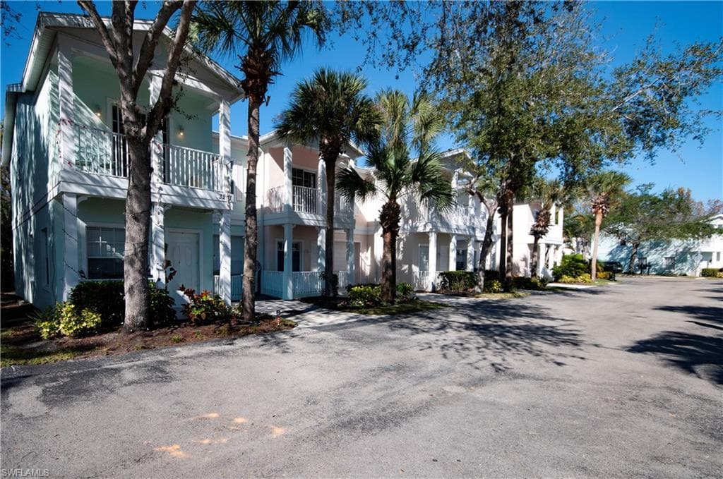 3281 Lindsey LN # 55, NAPLES FL 34109-30