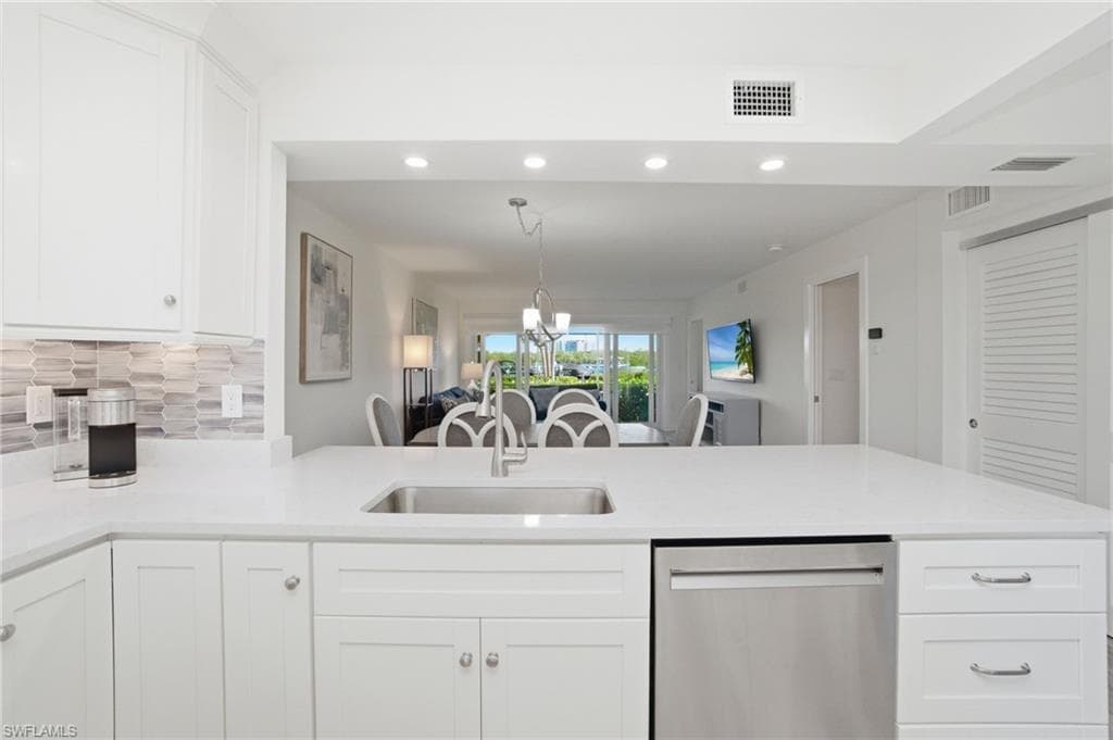 305 Goodlette-Frank RD S # C205, NAPLES FL 34102-8