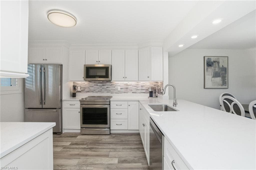 305 Goodlette-Frank RD S # C205, NAPLES FL 34102-7