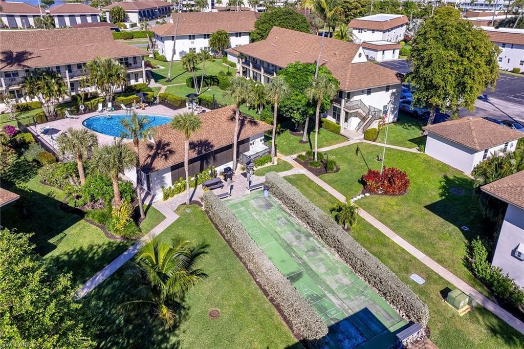 235 Seaview CT # B2, MARCO ISLAND FL 34145-45