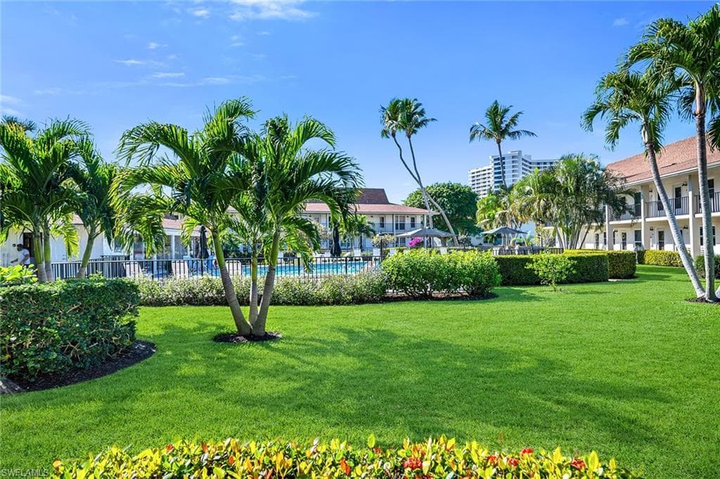 235 Seaview CT # B2, MARCO ISLAND FL 34145-37
