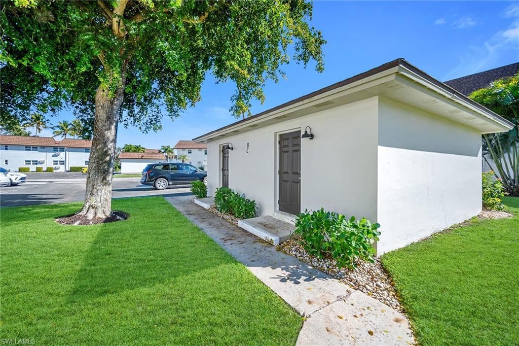 235 Seaview CT # B2, MARCO ISLAND FL 34145-32