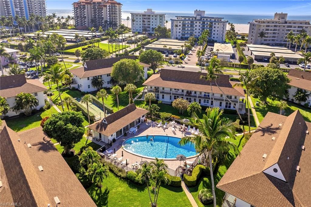 235 Seaview CT # B2, MARCO ISLAND FL 34145-44