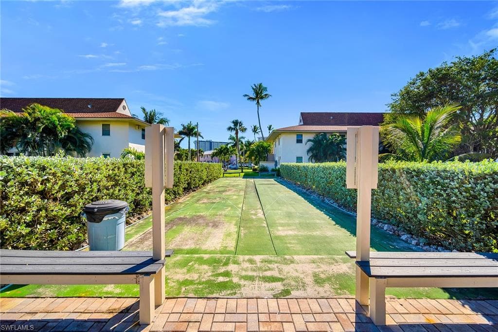 235 Seaview CT # B2, MARCO ISLAND FL 34145-39