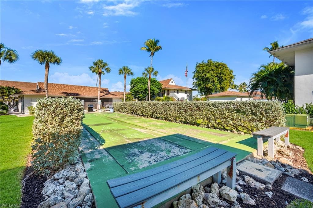 235 Seaview CT # B2, MARCO ISLAND FL 34145-38