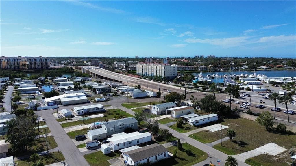 13,14,15 Erskine DR, VENICE FL 34285-5