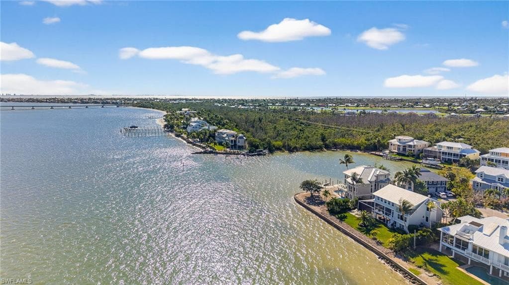 1212 Isabel DR, SANIBEL FL 33957-1