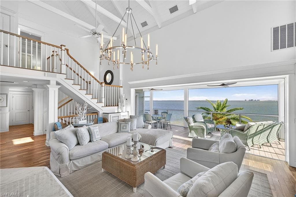 1212 Isabel DR, SANIBEL FL 33957-5