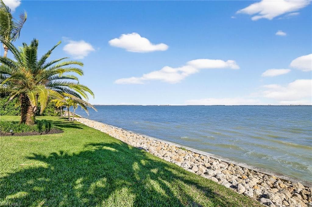 1212 Isabel DR, SANIBEL FL 33957-42