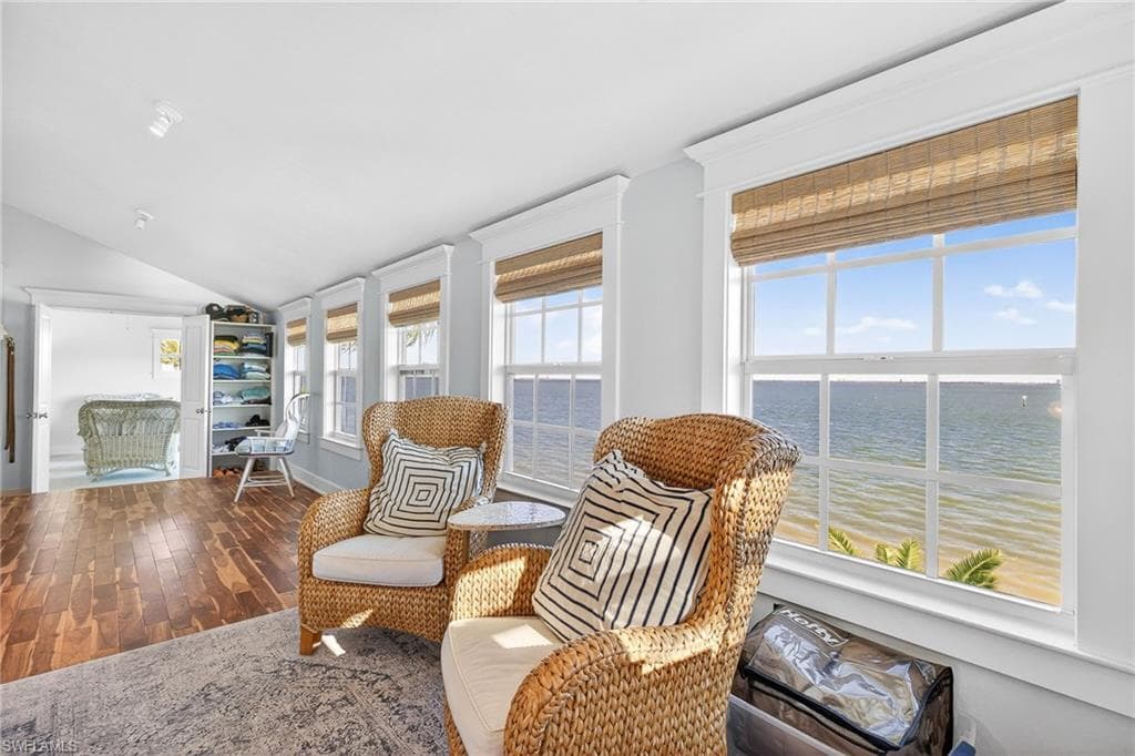 1212 Isabel DR, SANIBEL FL 33957-21
