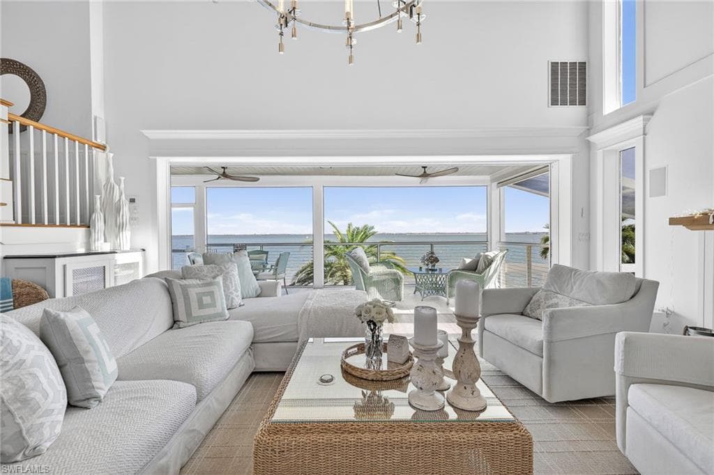 1212 Isabel DR, SANIBEL FL 33957-6