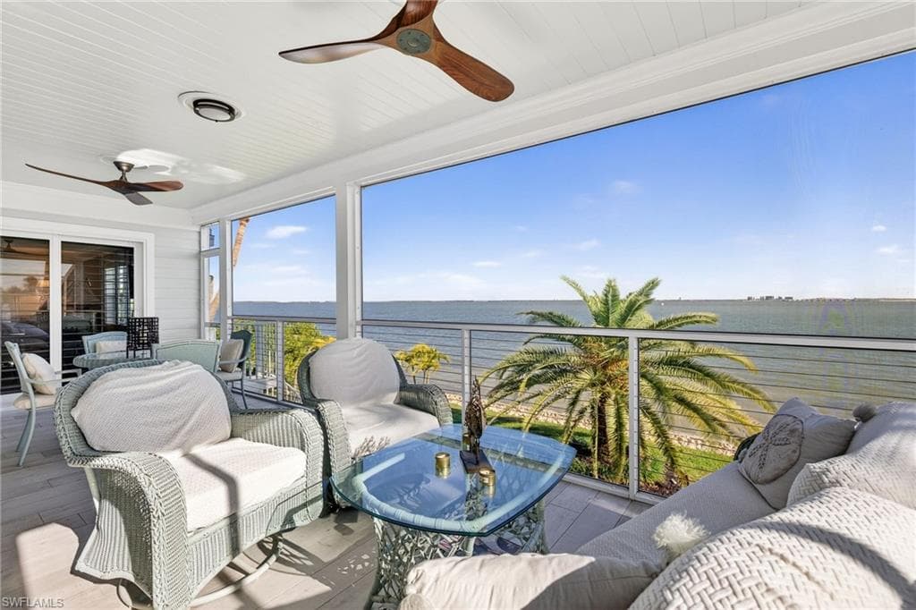 1212 Isabel DR, SANIBEL FL 33957-32
