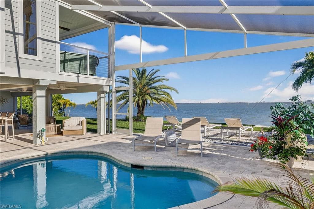 1212 Isabel DR, SANIBEL FL 33957-40