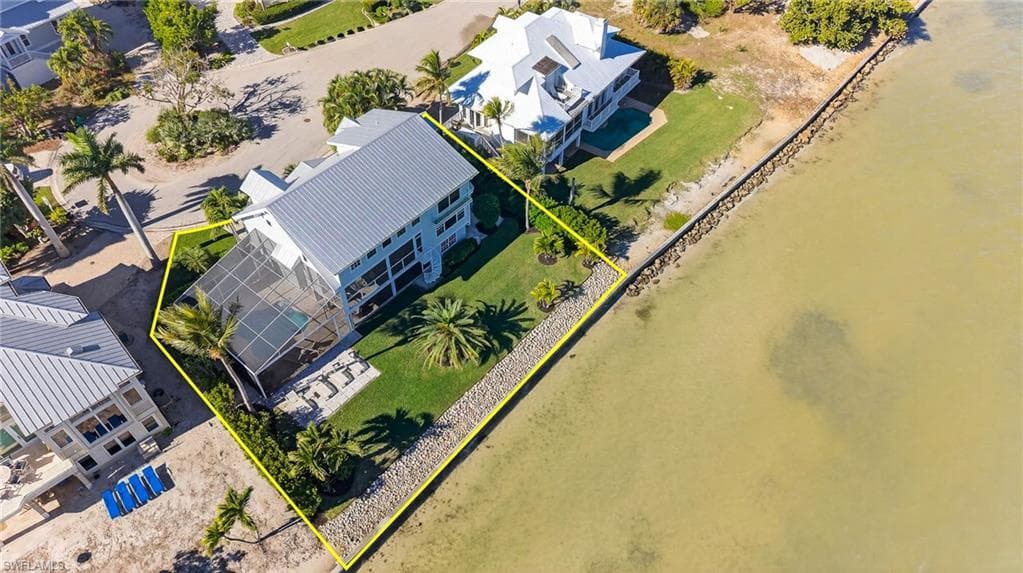 1212 Isabel DR, SANIBEL FL 33957-47