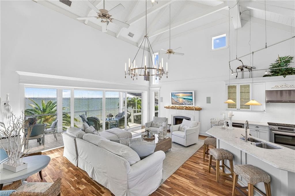 1212 Isabel DR, SANIBEL FL 33957-7