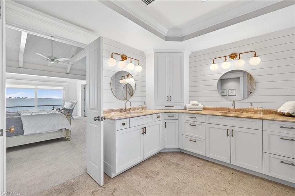 1212 Isabel DR, SANIBEL FL 33957-24